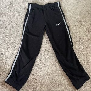 Nike thermal fit boys pants black size 5